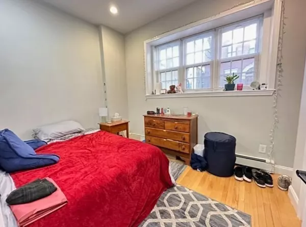 Boston, MA 02113,204 Endicott St #1