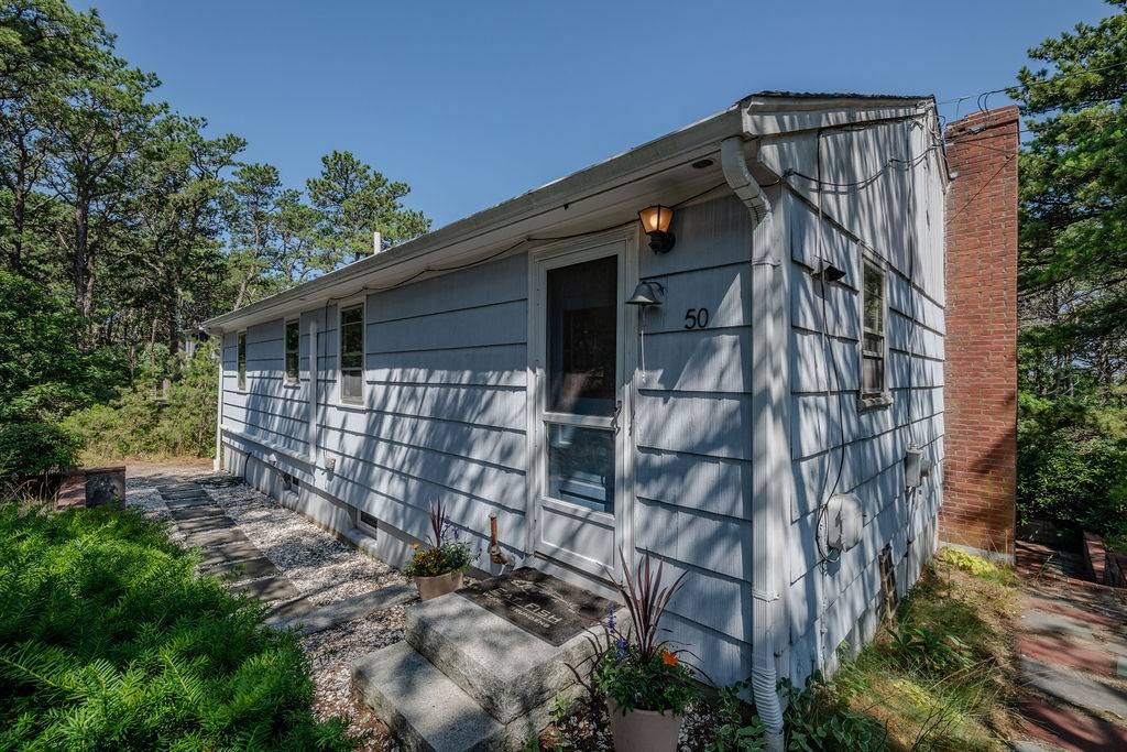 Wellfleet, MA 02667,50 Massasoit Rd