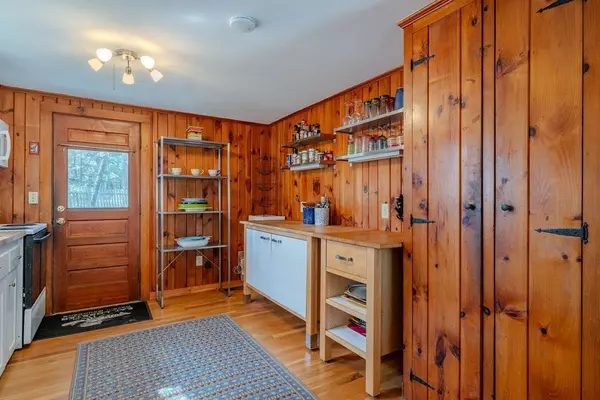 Wellfleet, MA 02667,50 Massasoit Rd
