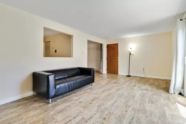 Acton, MA 01720,388 Great Rd #B14