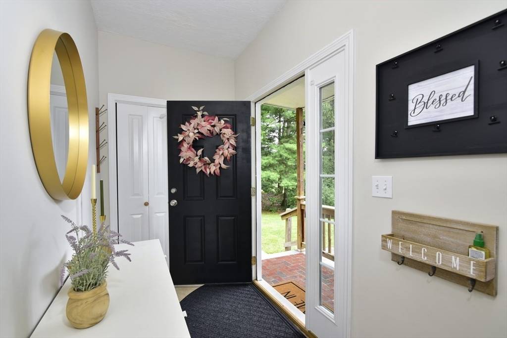 Plainville, MA 02762,131 Pleasant Street #1
