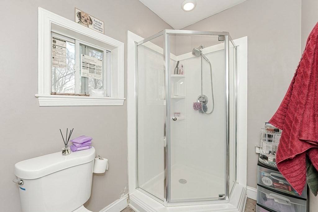 Taunton, MA 02780,12 Beacon St