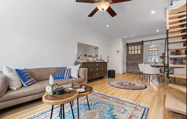 Brookline, MA 02446,1496 Beacon St #6