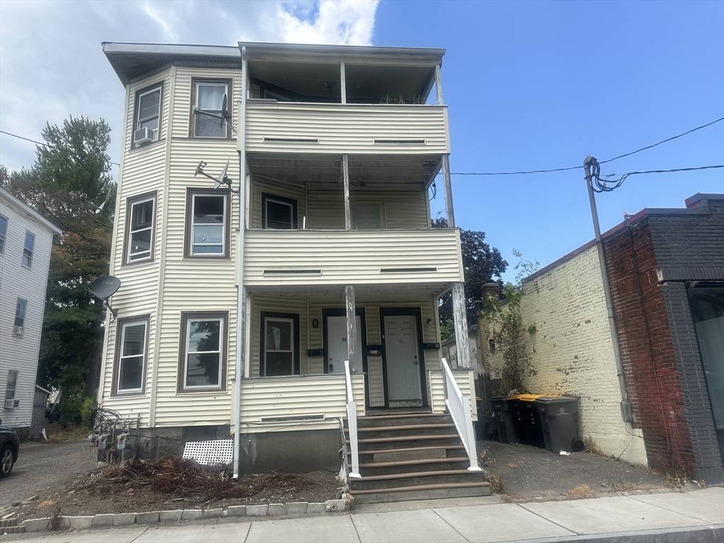 124 Kendall St #1, Framingham, MA 01702