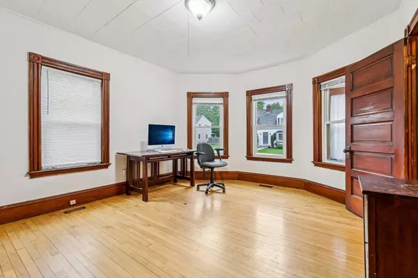 Abington, MA 02351,57 Battery St