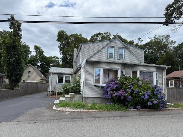 585 Hancock Street, Tiverton, RI 02878