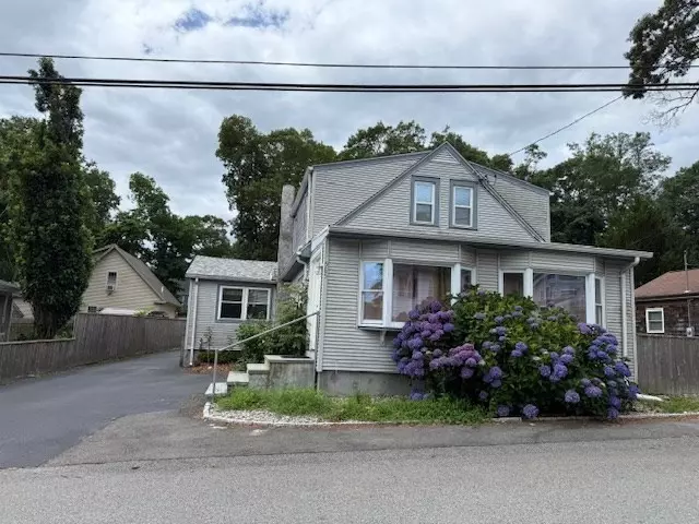 Tiverton, RI 02878,585 Hancock Street