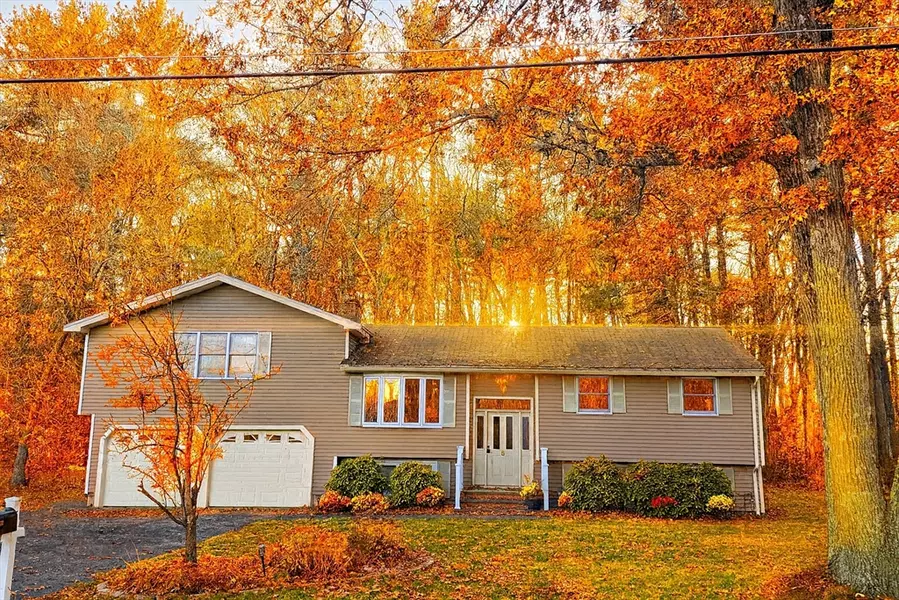 5 Carriage Drive, Chelmsford, MA 01824