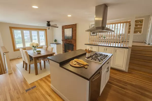 Chelmsford, MA 01824,5 Carriage Drive