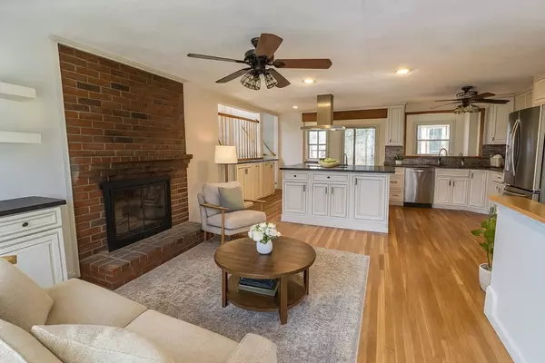 Chelmsford, MA 01824,5 Carriage Drive