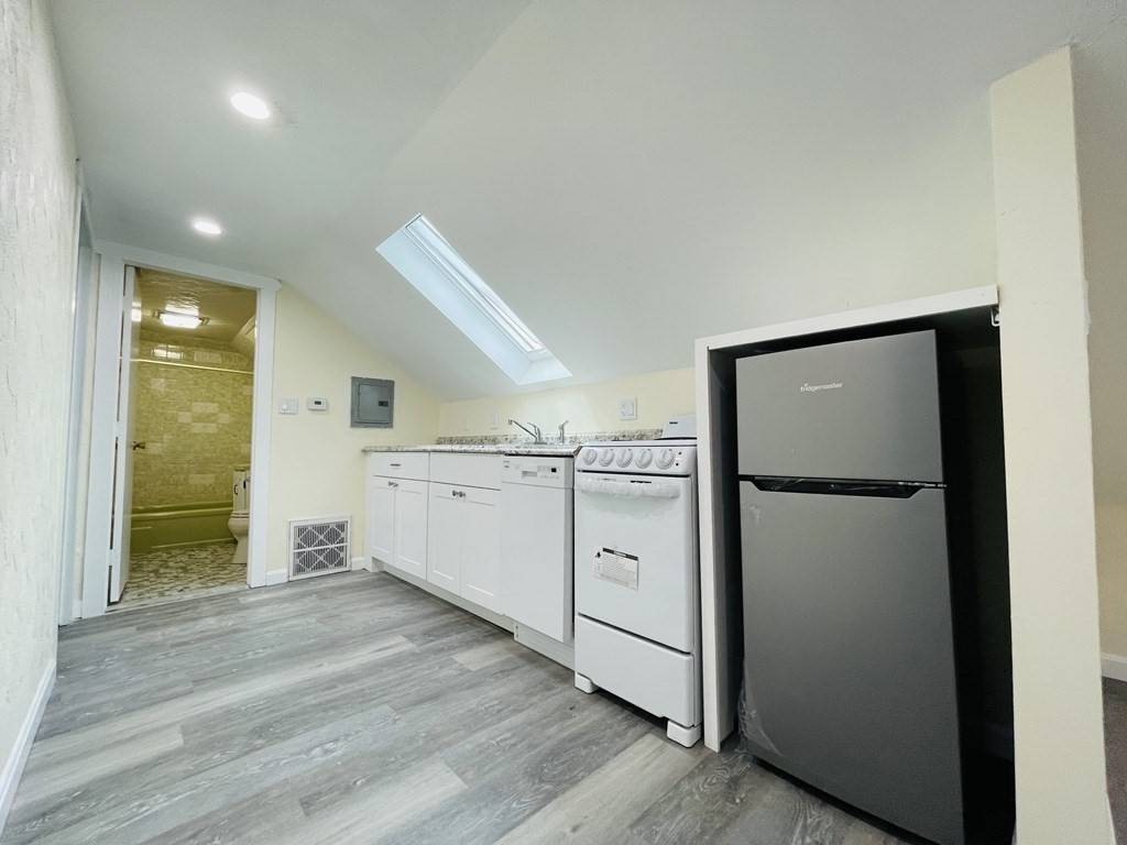 Somerville, MA 02143,5 Parkdale Street #B