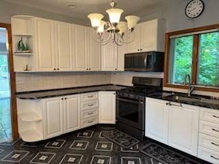 Dedham, MA 02762,22 Churchill Place #2