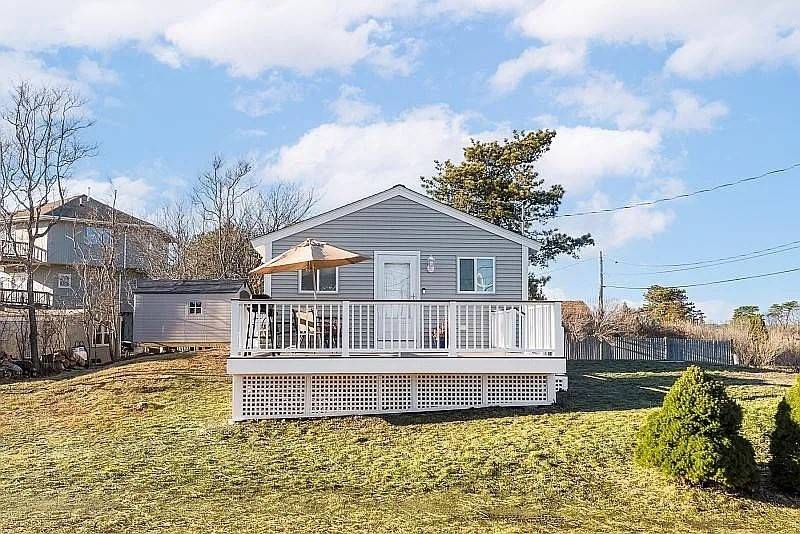 Westport, MA 02790,79 Gidley Lane