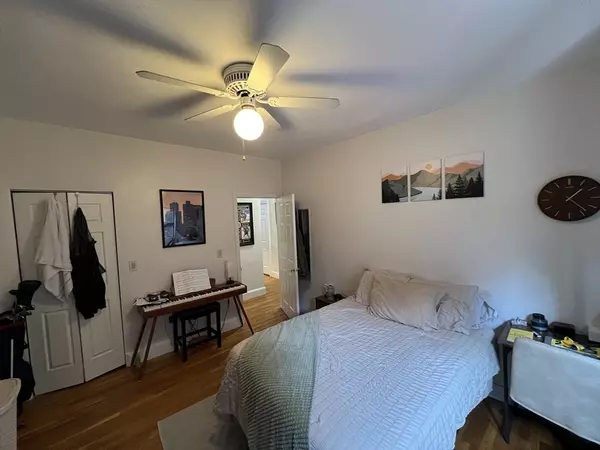 Boston, MA 02118,11 Worcester Street #2
