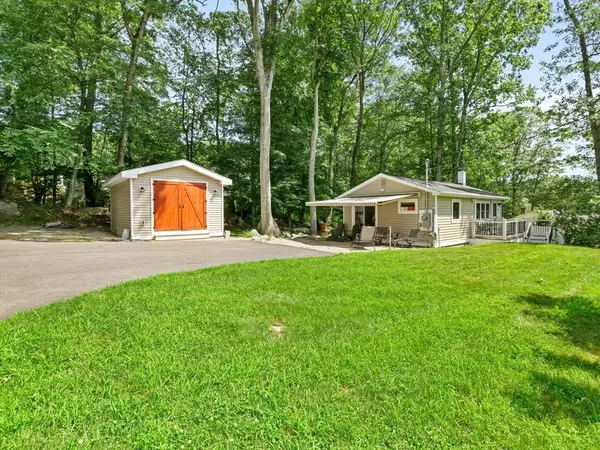 Douglas, MA 01516,17 Reid Road