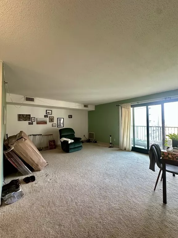 Brookline, MA 02446,49 Marion Street #8A