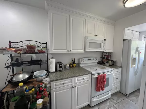 Boston, MA 02135,164 Newton St #3