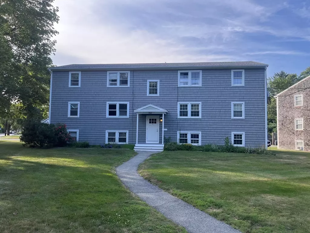 Newburyport, MA 01950,22 Beacon Ave #1
