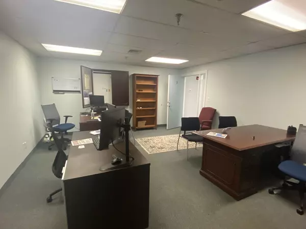 Braintree, MA 02184,1599 Washington St #2A-9
