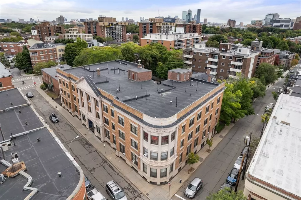 Brookline, MA 02446,9 Sewall Ave #314
