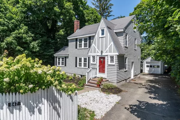 Wellesley, MA 02481,847 Worcester St