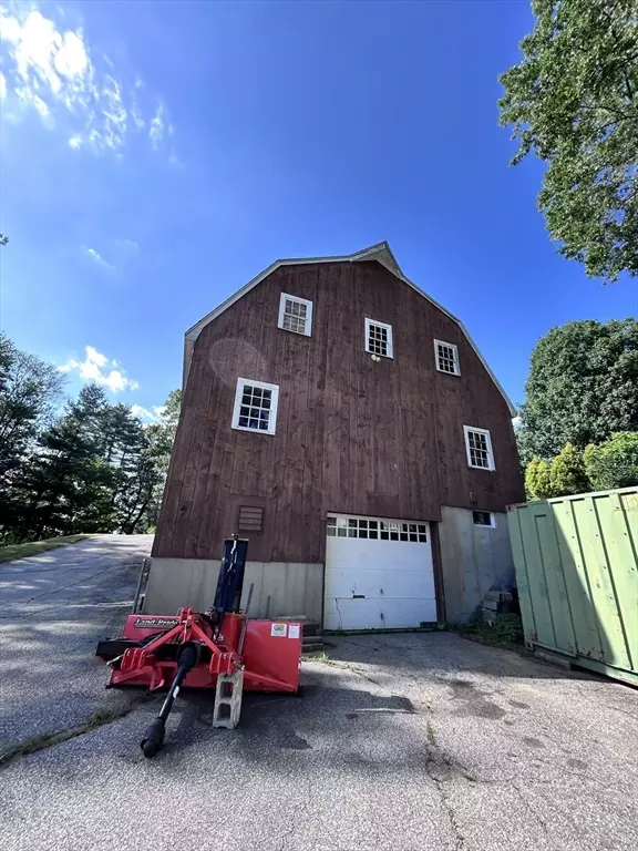 Groveland, MA 01834,98 King St