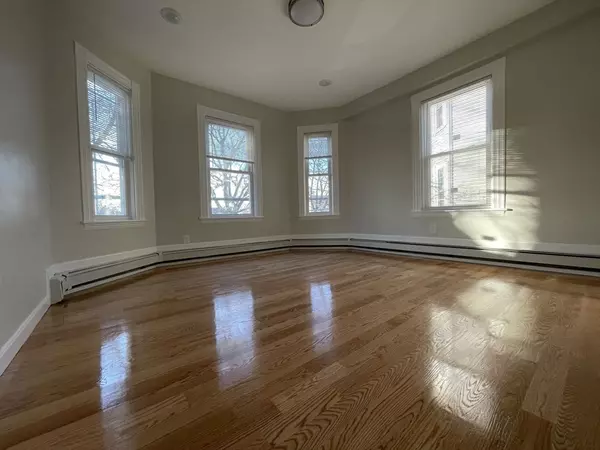 Cambridge, MA 02141,74 Berkshire St #3