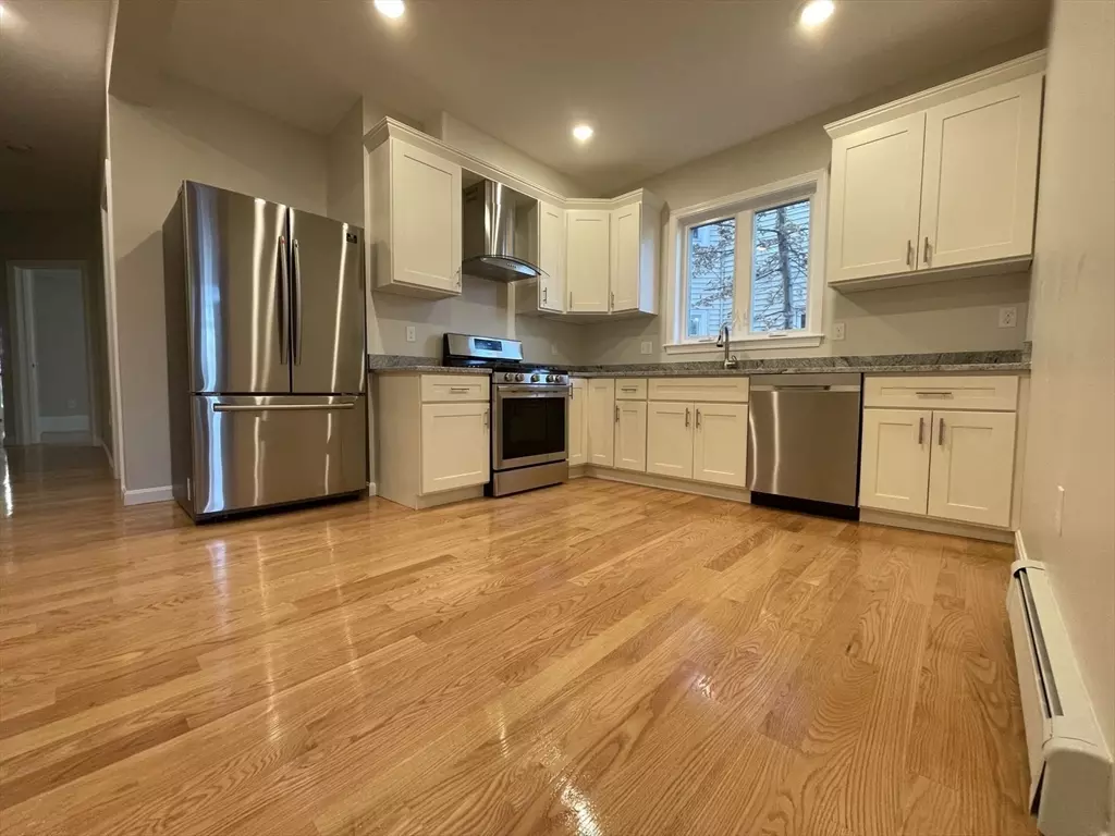 Cambridge, MA 02141,74 Berkshire St #3