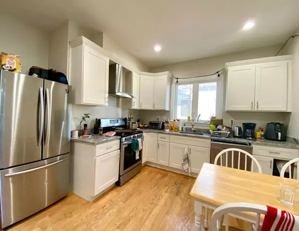 74 Berkshire St #3, Cambridge, MA 02141