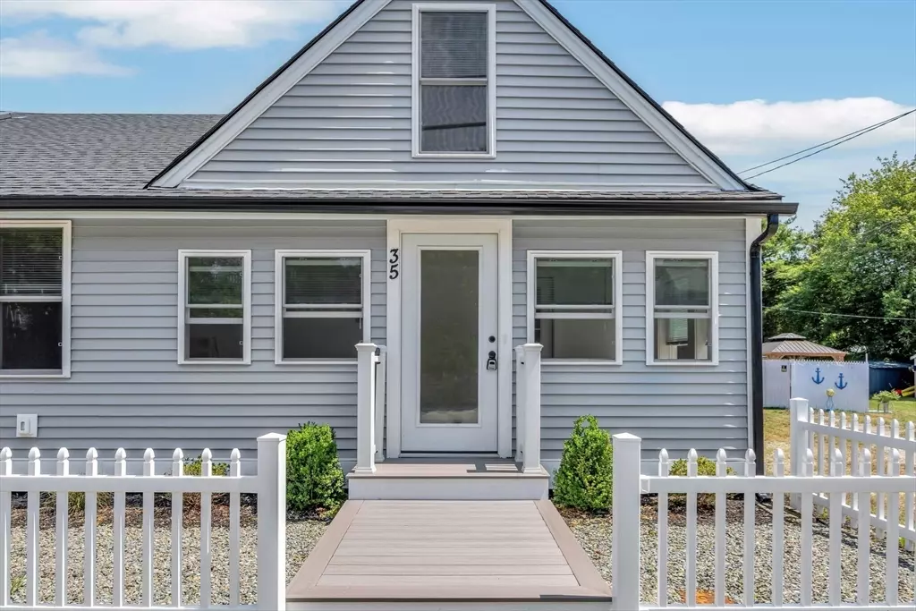 Wareham, MA 02532,35 Locust Street