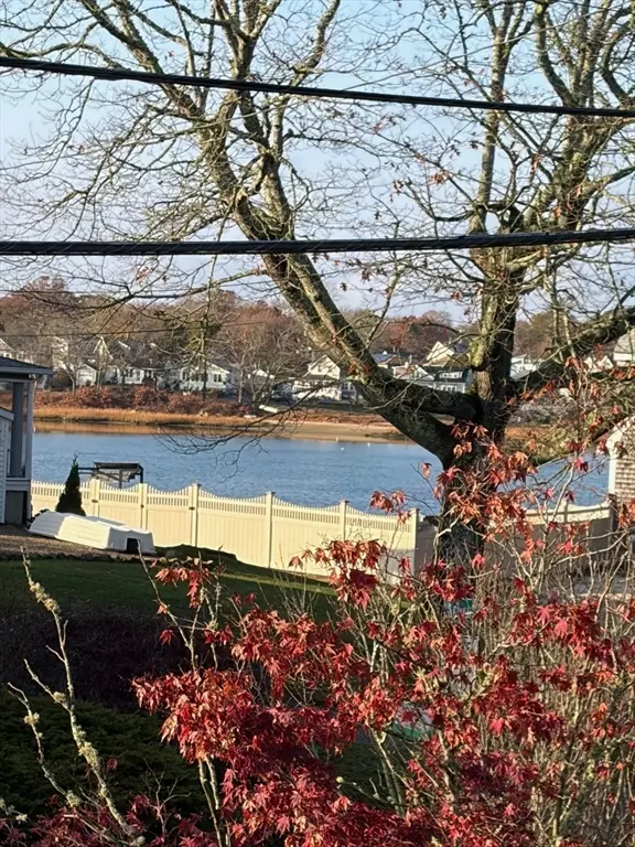 Wareham, MA 02532,35 Locust Street