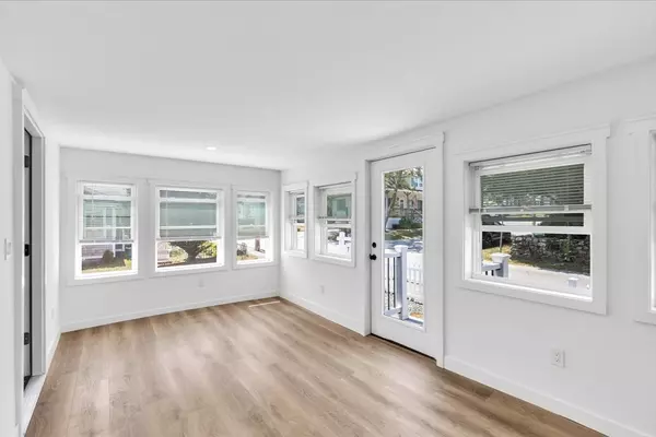 Wareham, MA 02532,35 Locust Street