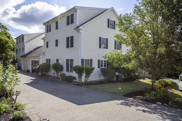 Wakefield, MA 01880,5 Bateman Ct #1-A