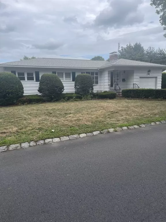 Lawrence, MA 01841,49 Rollins St