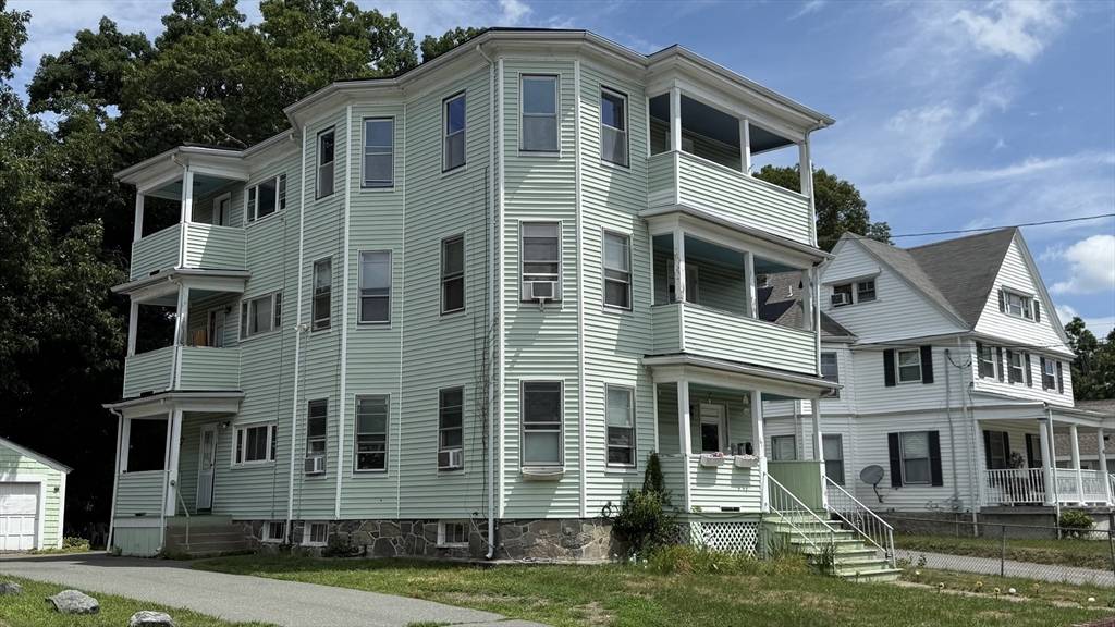 Brockton, MA 02301,67 Sycamore Ave #3