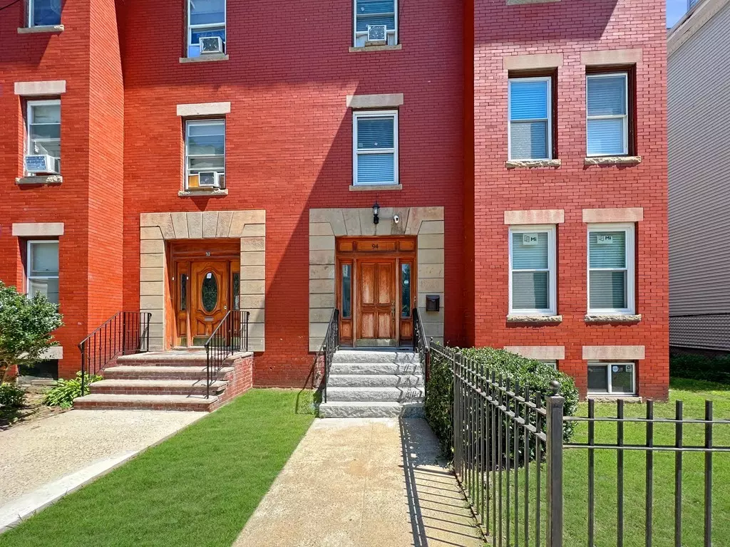 Boston, MA 02119,94 Winthrop Street #2