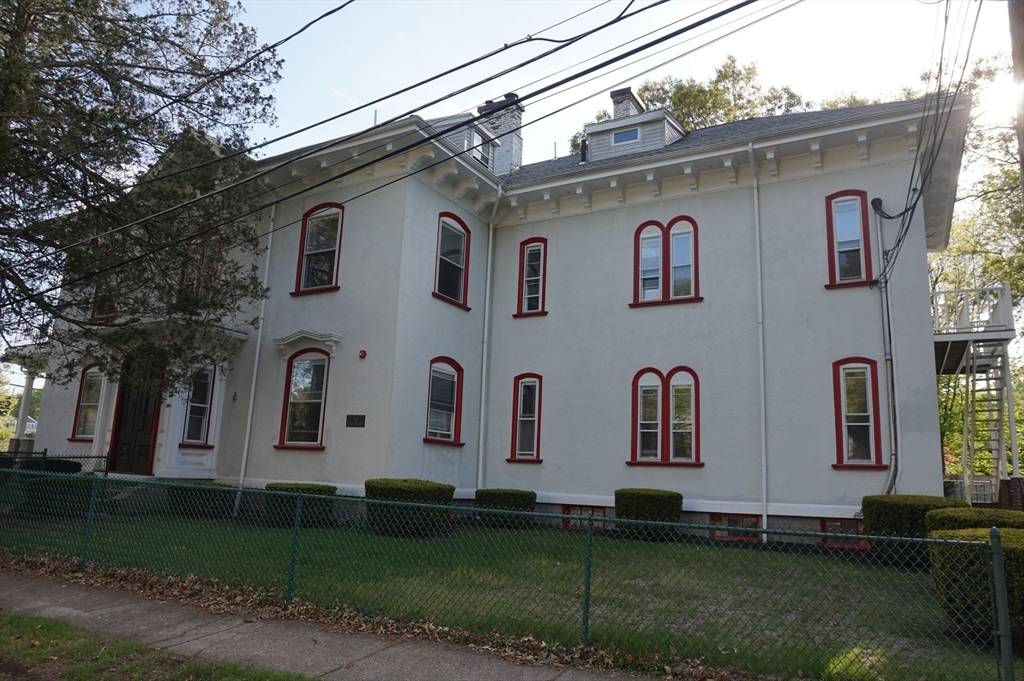 73 Elm Road #4, Newton, MA 02460