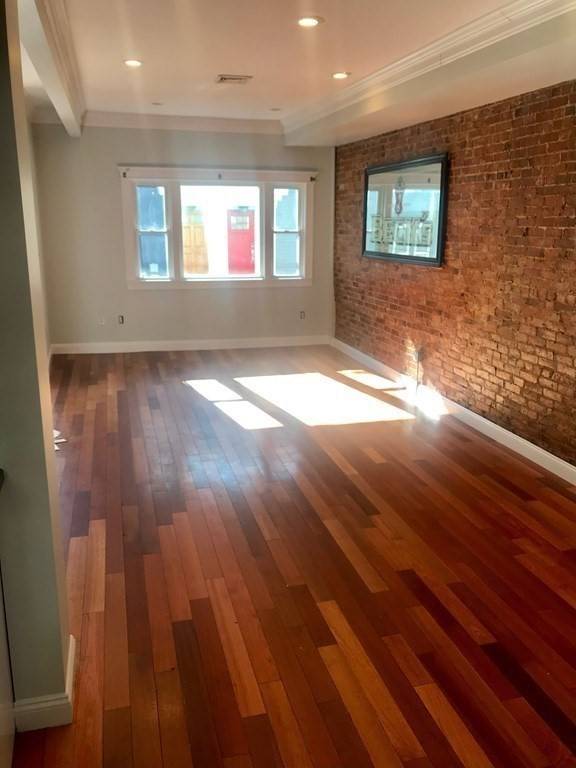 Boston, MA 02127,4 Colebrook Street #0