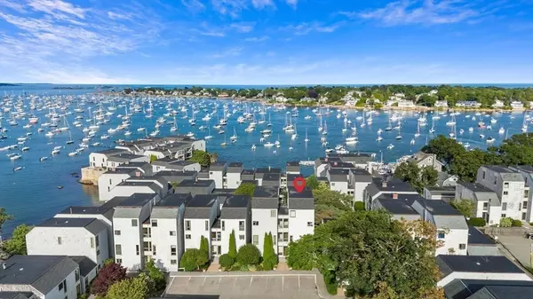 Marblehead, MA 01945,55 Brackett Place #B