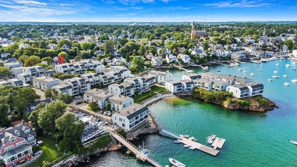 Marblehead, MA 01945,55 Brackett Place #B