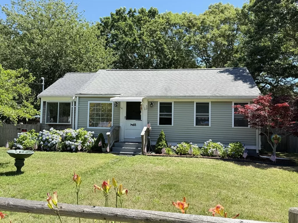Yarmouth, MA 02673,32 Ruby St