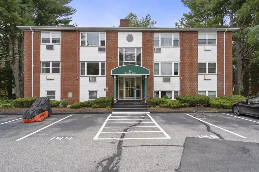 4 Colonial Dr #B4-11, Andover, MA 01810