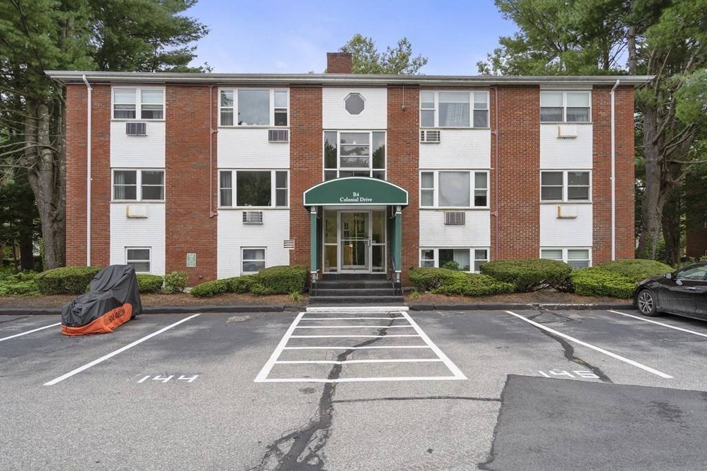 4 Colonial Dr #B4-11, Andover, MA 01810