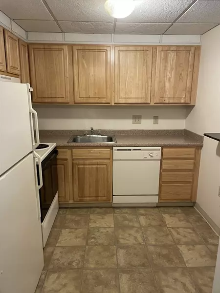 50 Cambridge Road #109, Woburn, MA 01801