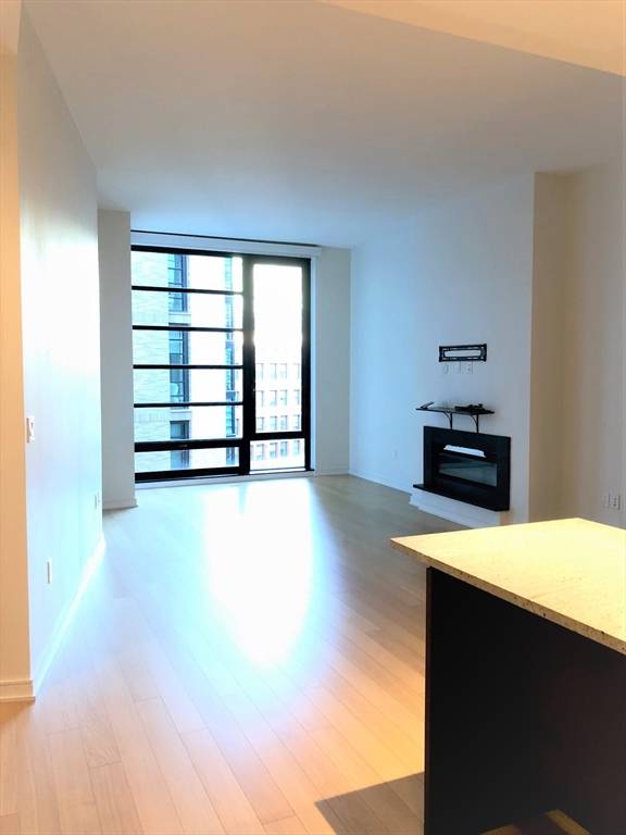 580 Washington St #814, Boston, MA 02111