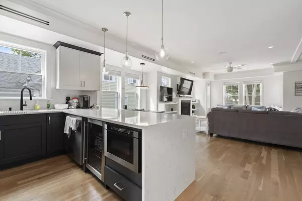 Boston, MA 02122,10 Hallet #2
