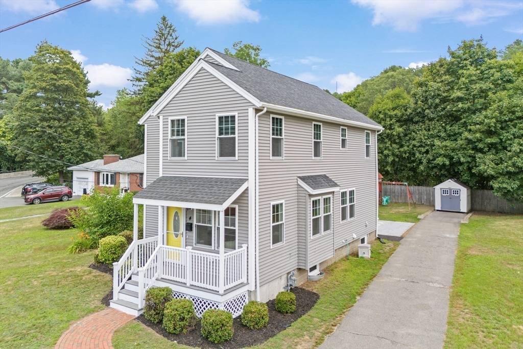 Wakefield, MA 01880,4 Meriam St