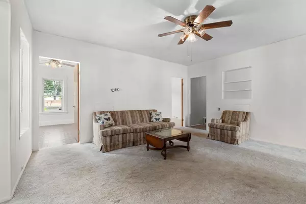 Fitchburg, MA 01420,6 Wall St