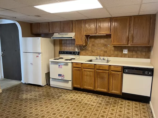 Milford, MA 01757,4 Kennedy Lane #49