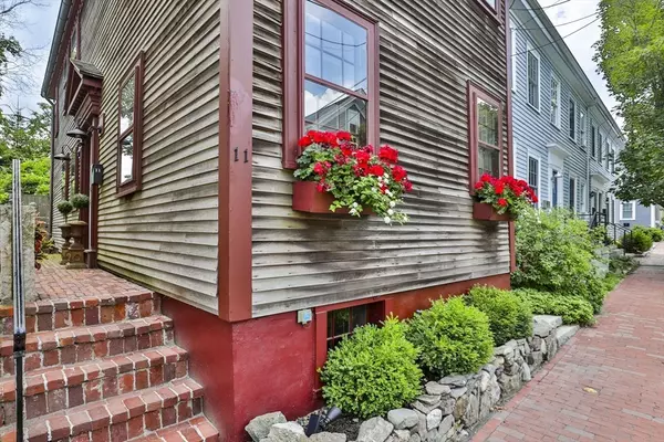 Newburyport, MA 01950,11 Boardman St